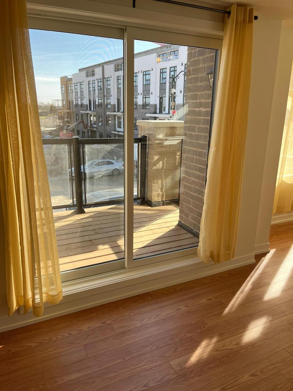 Apartamento Luxury Brand New Townhouse In Milton Ontario Exterior foto